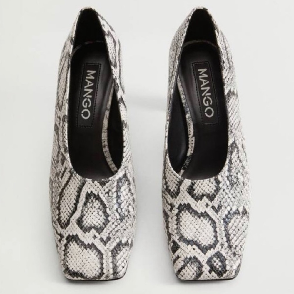 SOLD ON DEPOP MANGO Snakeskin pumps with sculptural heel